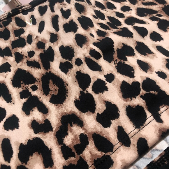 Size XXL NWT Victoria Secret Essential Tank - Picture 4 of 5